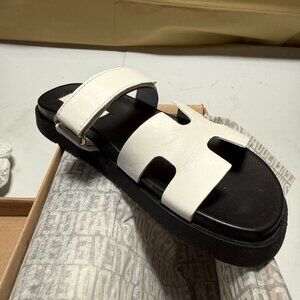 Steve Madden Women's Mayven Slide Sandals White/Black US 6.5 NEW